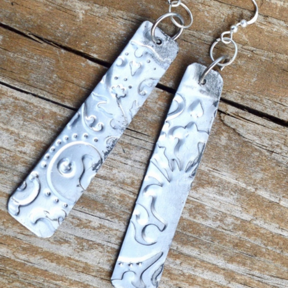 Conceptul Subculture Jewelry - Embossed Celestial Long Silver Earrings Drop Boho Art Nouveau Lightweight Gift